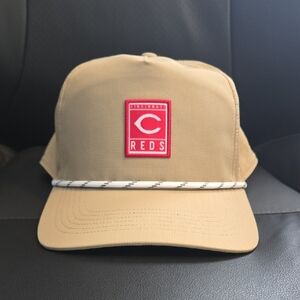 Cincinnati Reds 47 Cozumel Hitch